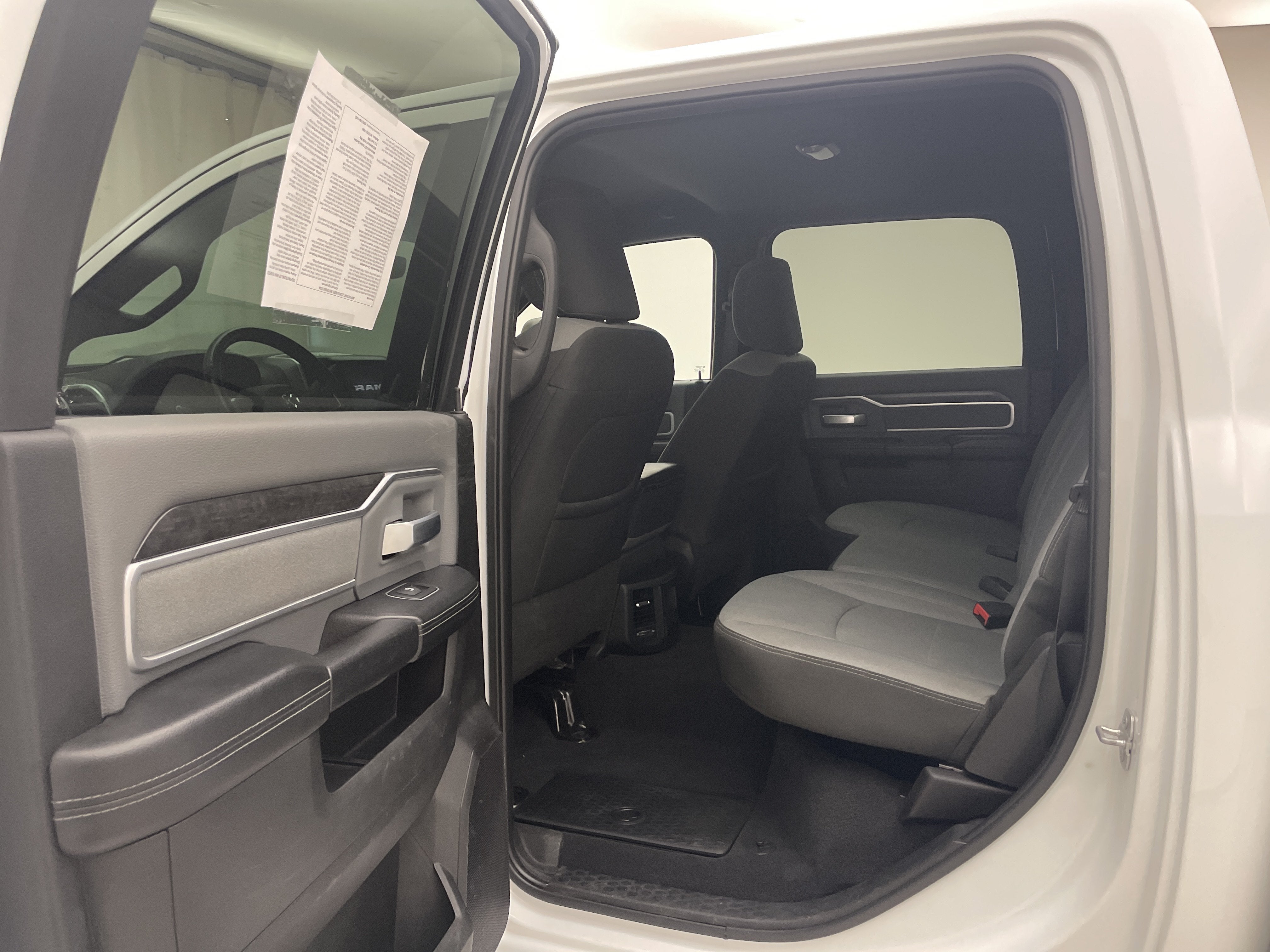 2023 RAM 2500 Big Horn Crew Cab 4x4 6'4' Box