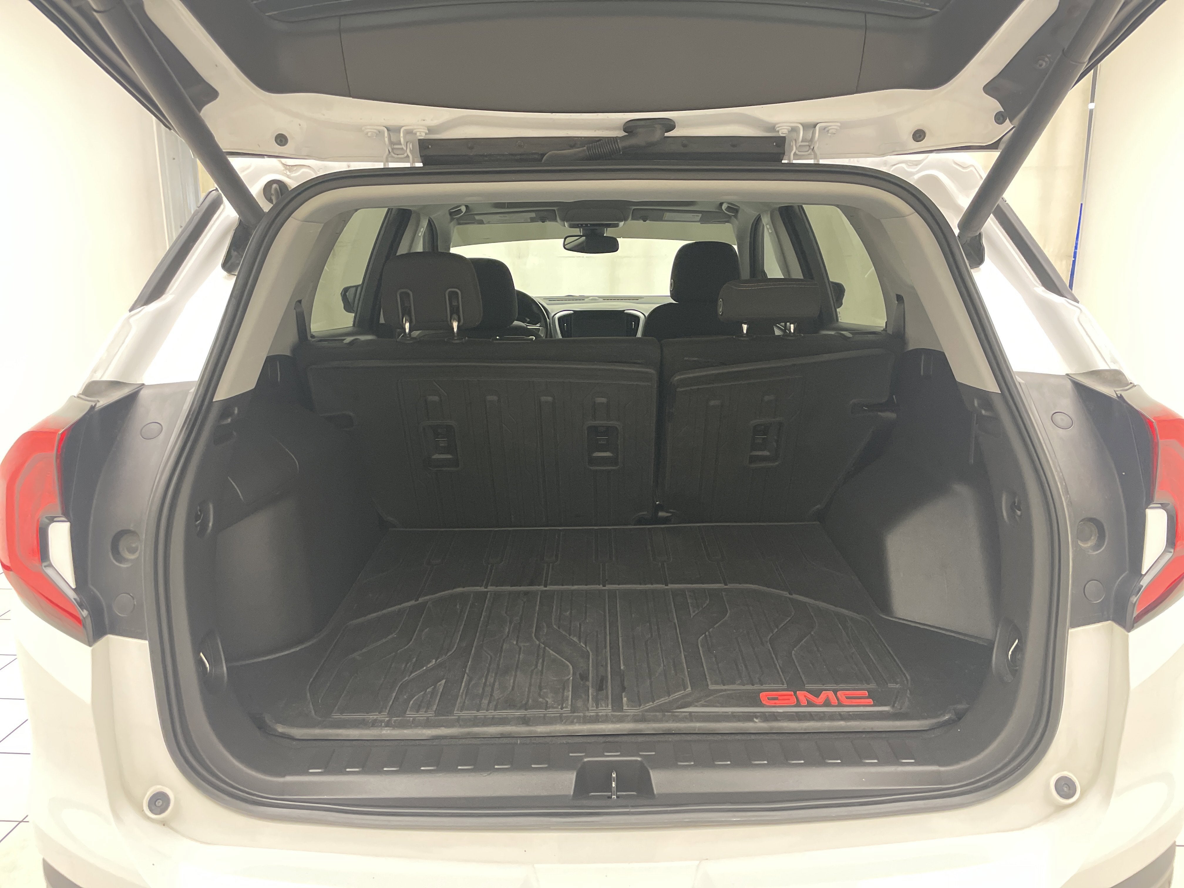 2020 GMC Terrain AWD SLE
