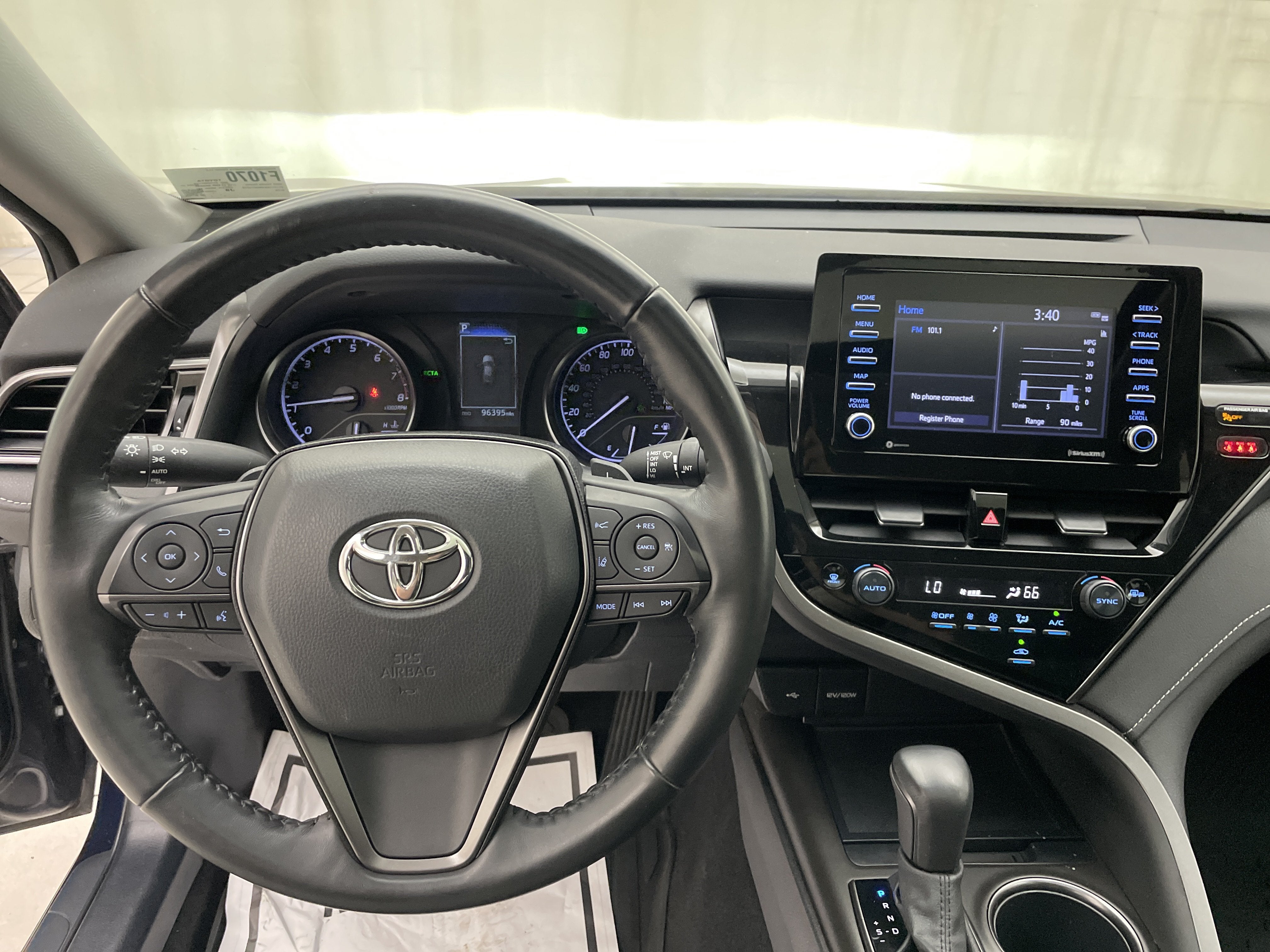 2022 Toyota Camry SE