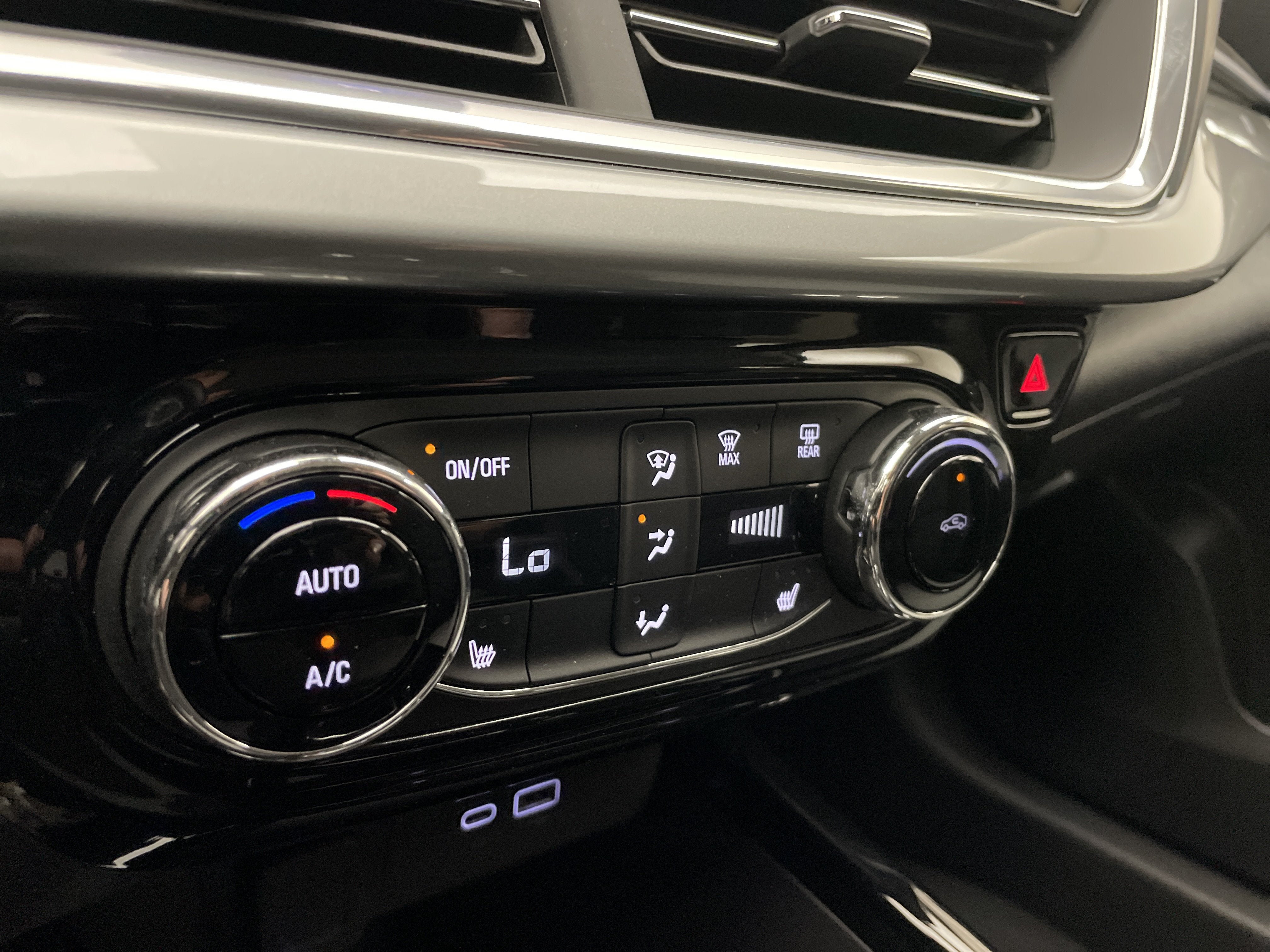 2024 Chevrolet Trax FWD LT